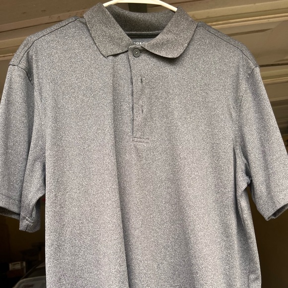 Medium Men’s Casual Dress Shirts - Picture 2 of 2
